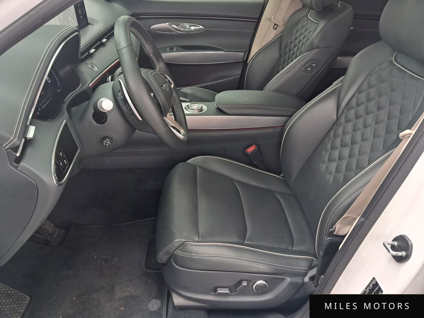 Genesis GV70 2022 — миниатюра 8