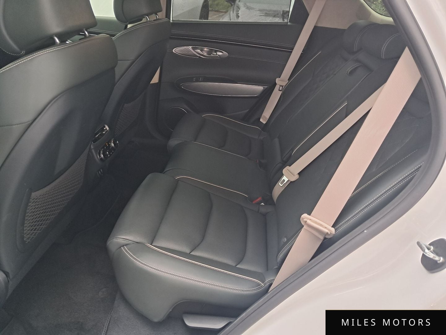 Genesis GV70 2022 — миниатюра 9