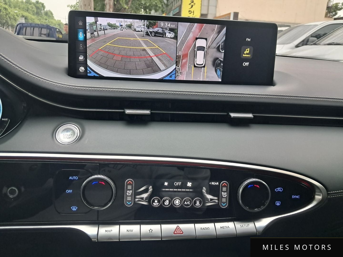 Genesis GV70 2022 — миниатюра 11