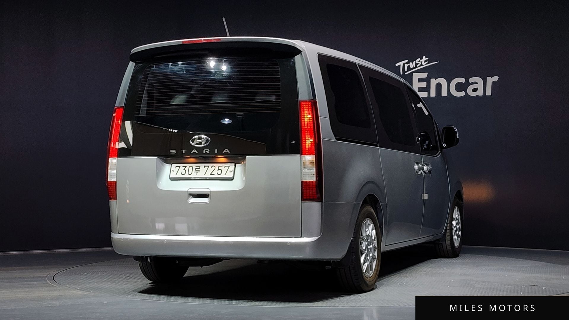 Hyundai Staria 2022 — миниатюра 2