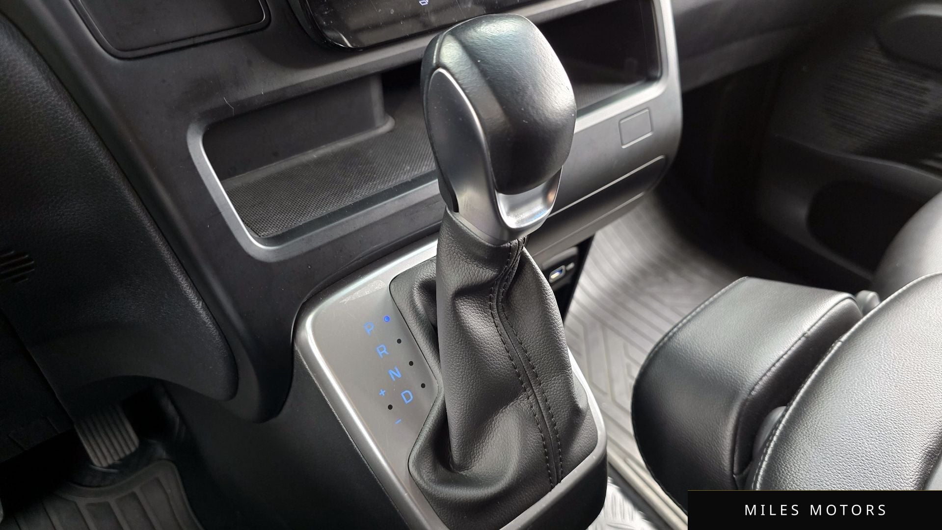 Hyundai Staria 2022 — миниатюра 12