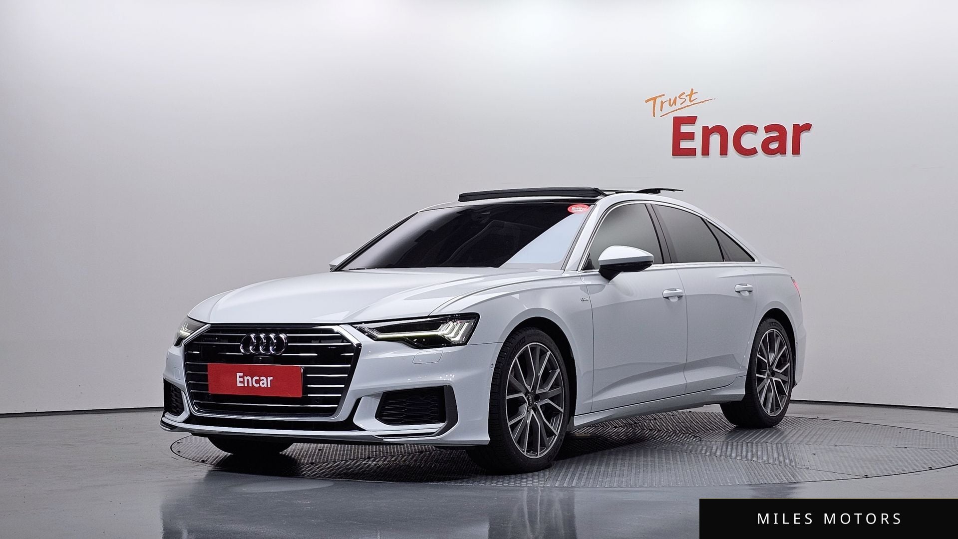 Audi A6 (C8) 2022 — фото 1 из 12