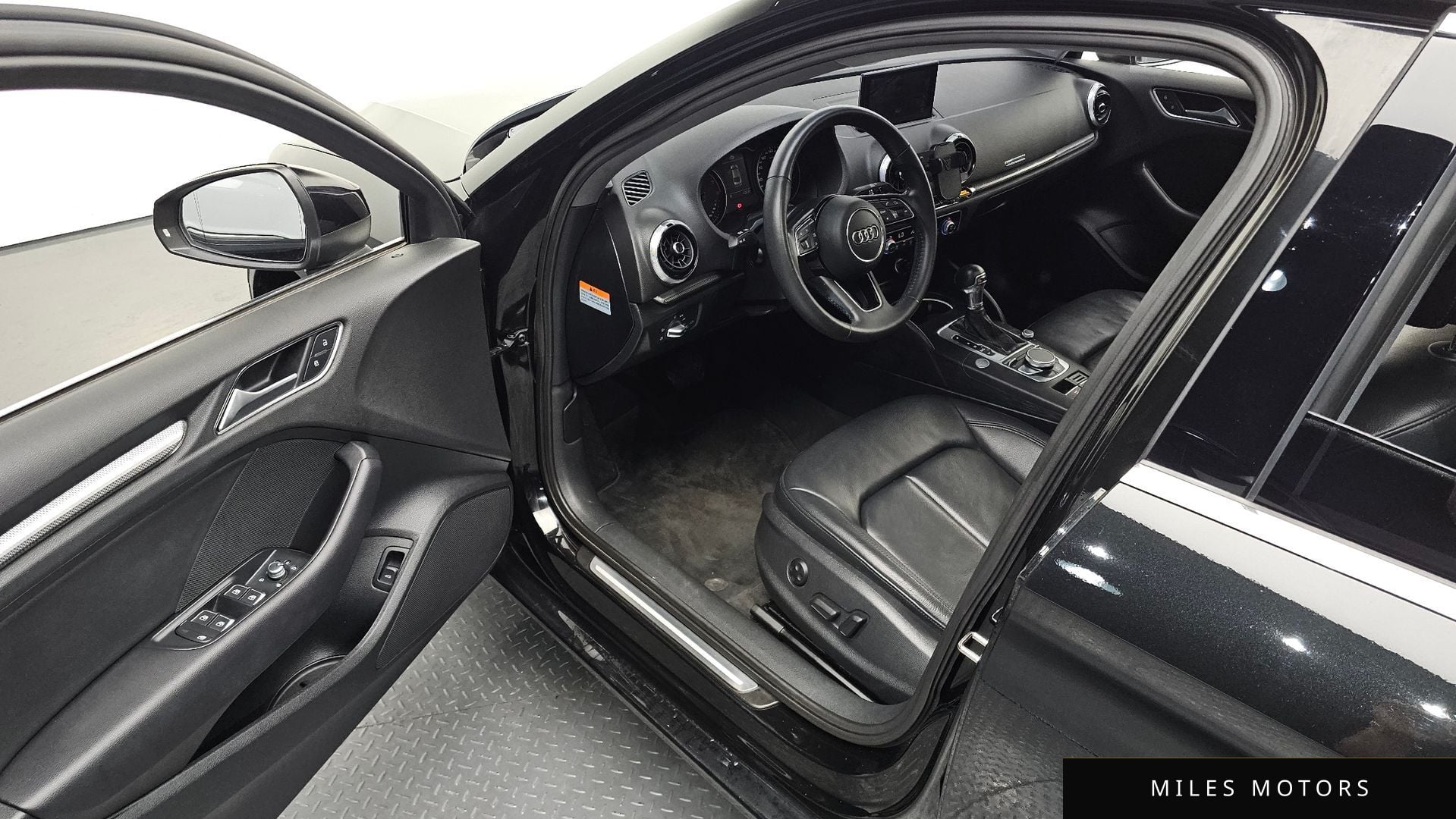 Audi A3 2018 — миниатюра 11