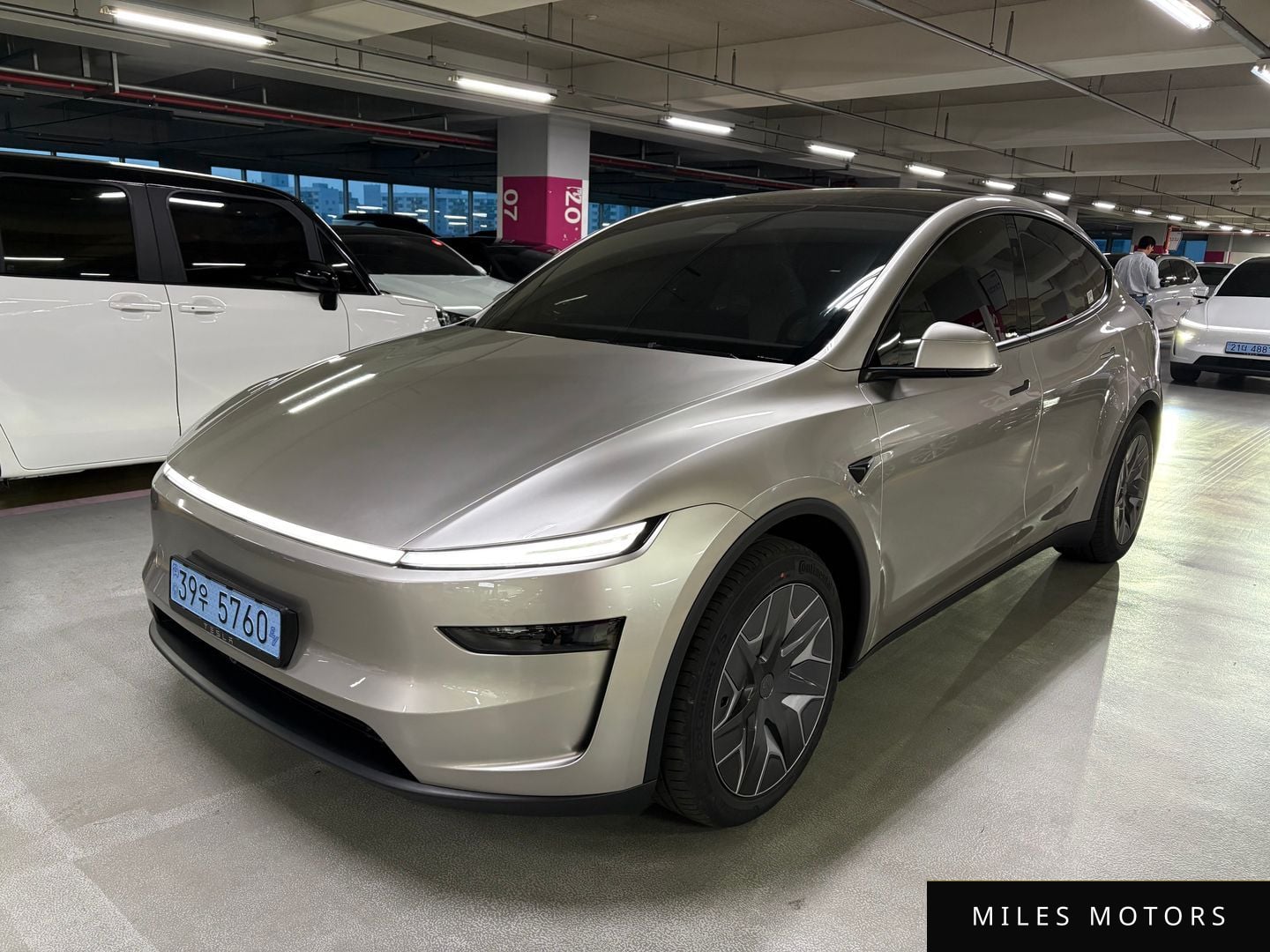 Tesla Model Y 2026 — фото 1 из 12