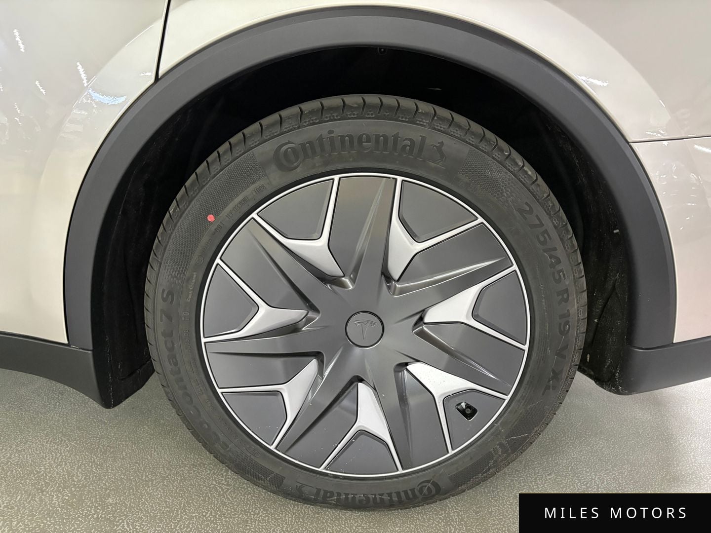 Tesla Model Y 2026 — миниатюра 5