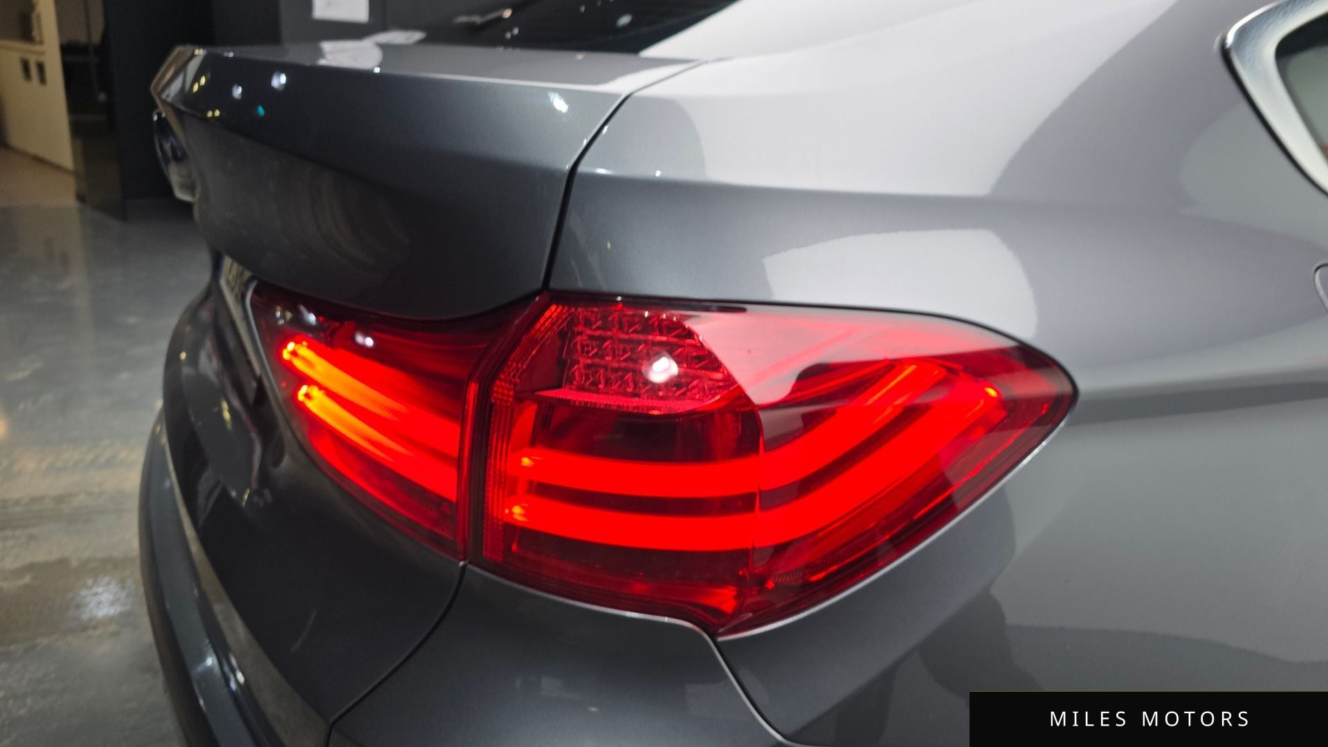 BMW 5 Series GT (F07) 2014 — миниатюра 9