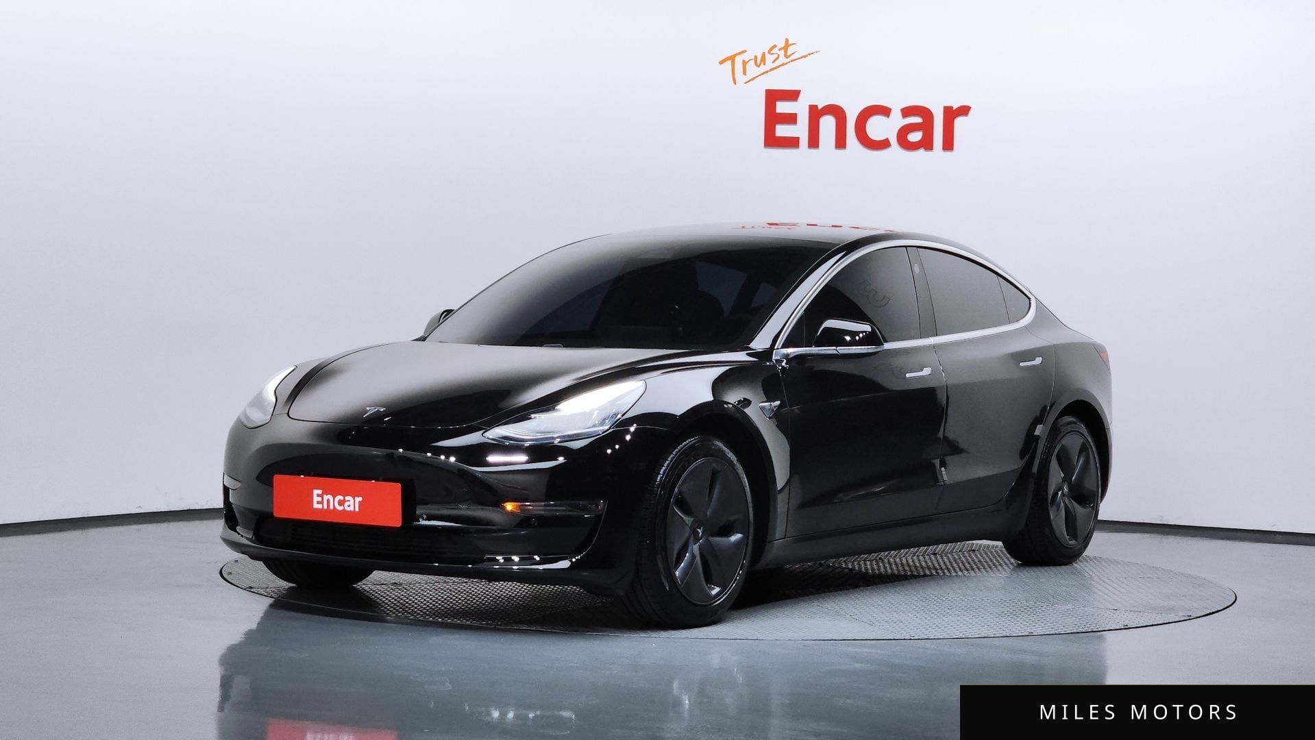Tesla Model 3 2020 — фото 1 из 12