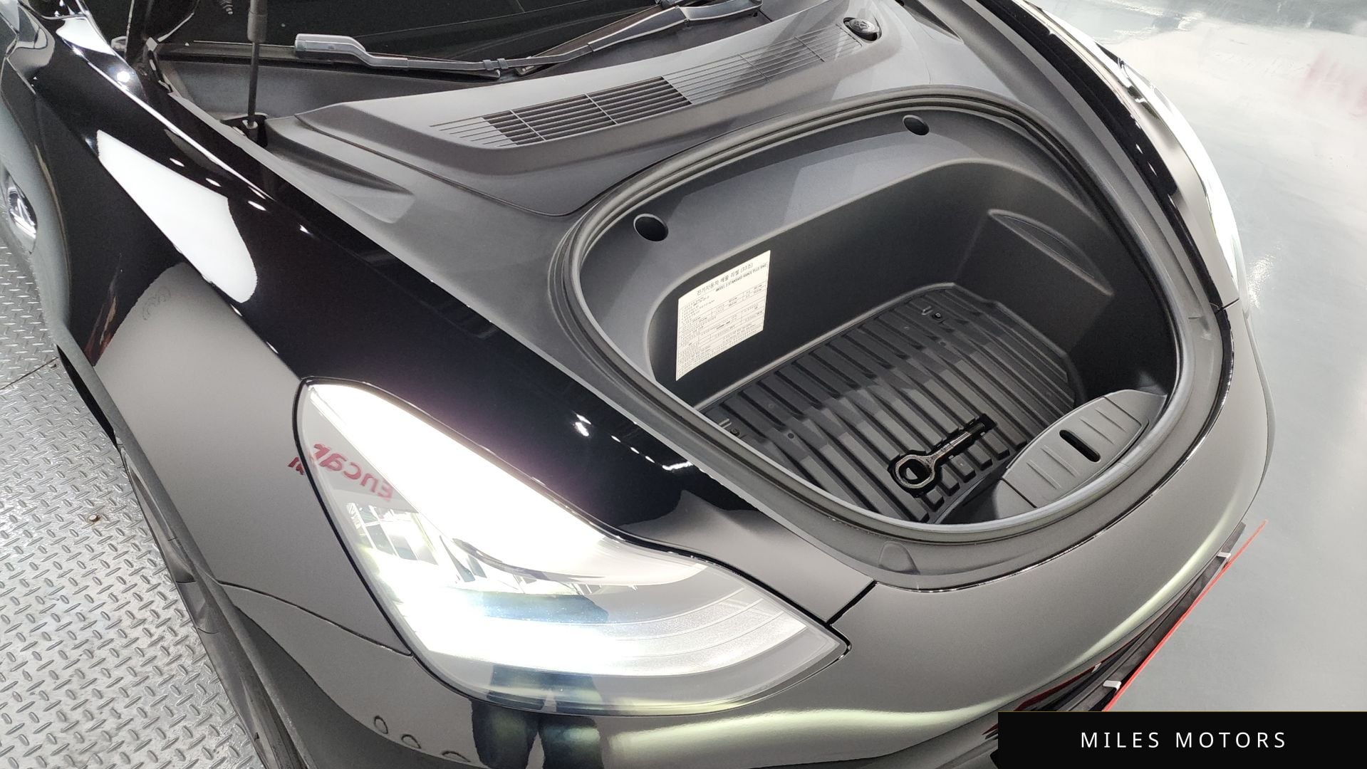 Tesla Model 3 2020 — миниатюра 6