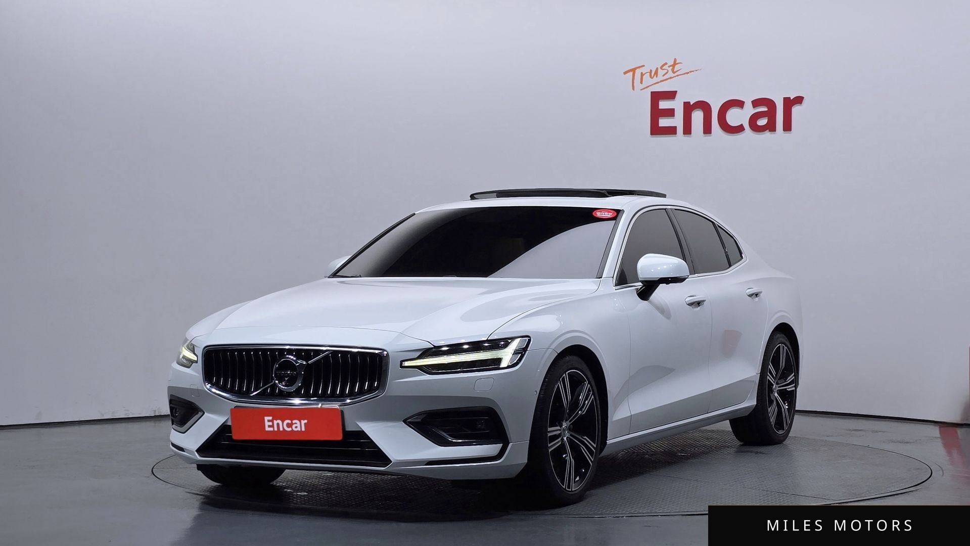 Volvo S60 2020 — фото 1 из 12