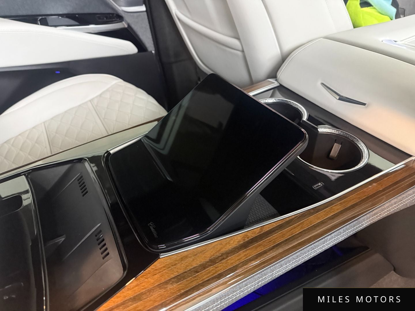 Cadillac Escalade 2025 — миниатюра 6