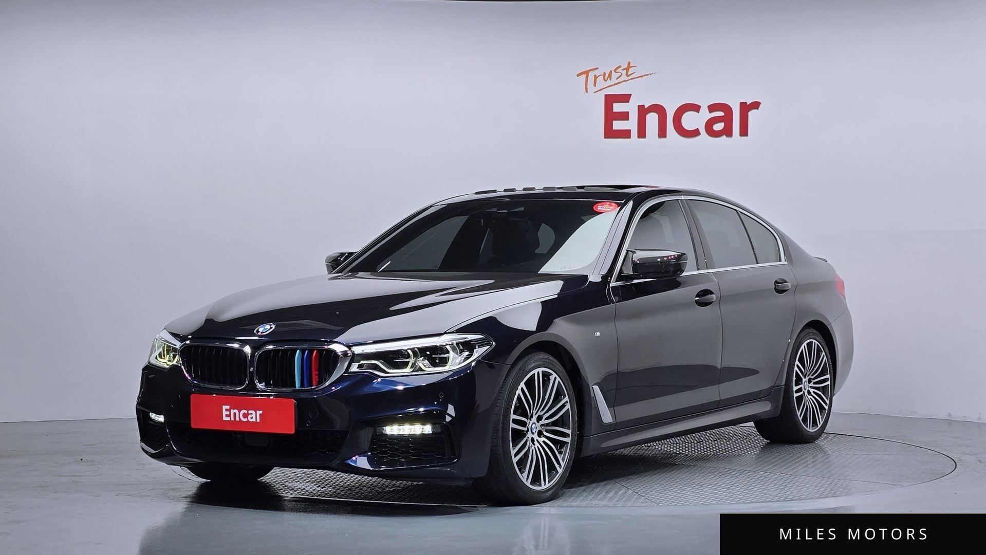 BMW 5 Series (G30) 2019 — фото 1 из 12