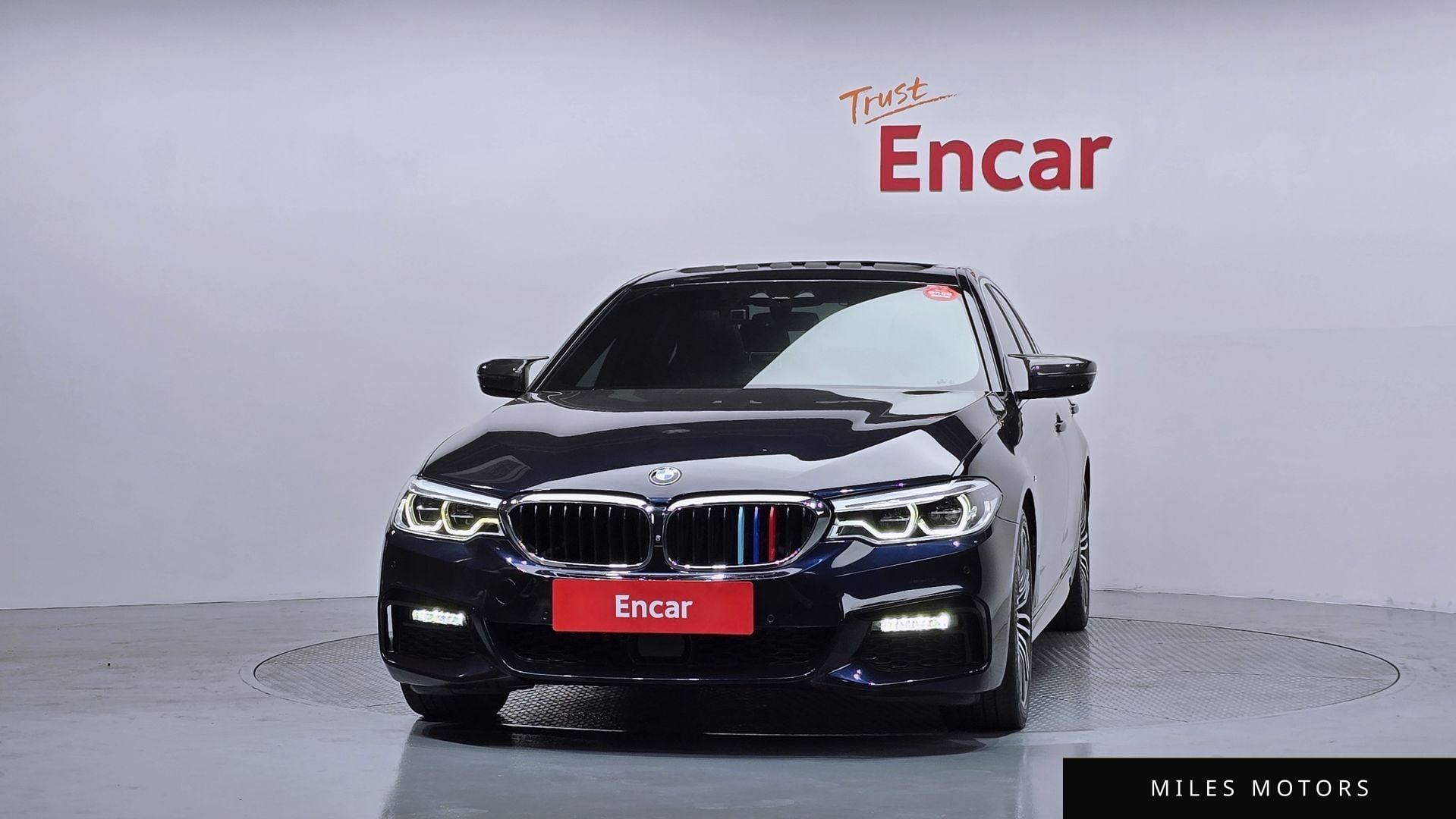 BMW 5 Series (G30) 2019 — миниатюра 3