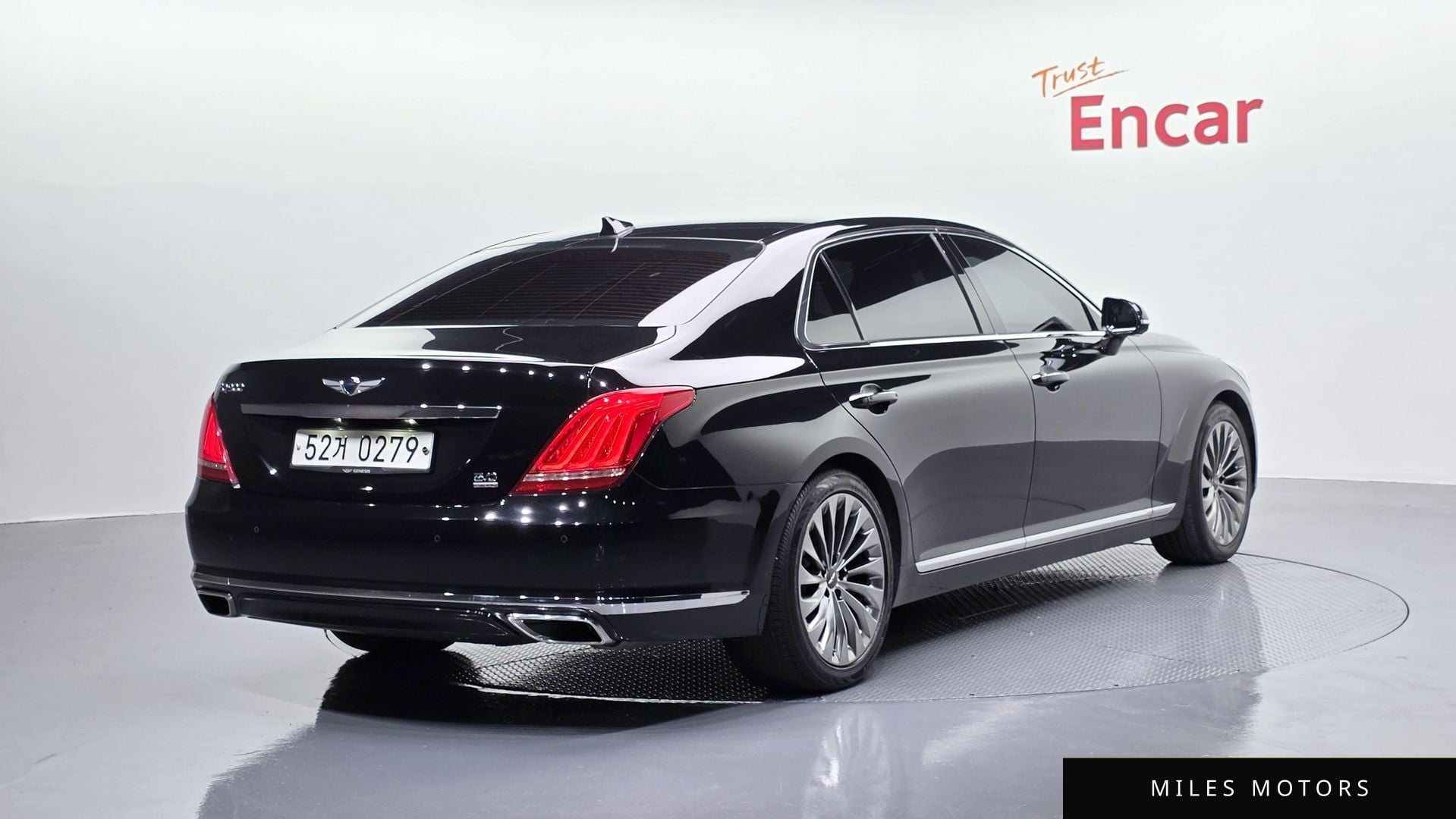 Genesis EQ900 2017 — миниатюра 2