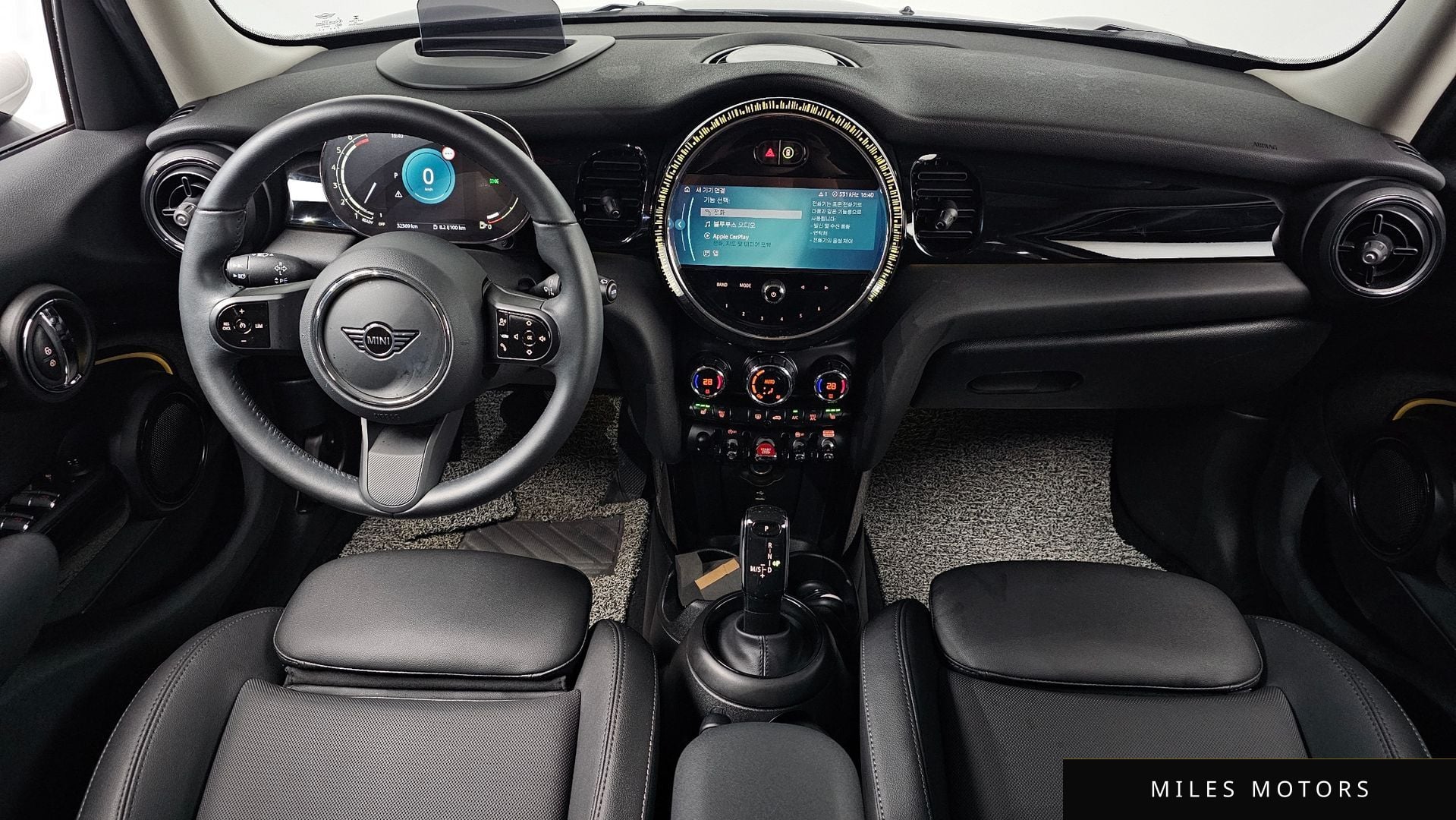 MINI Cooper 2023 — миниатюра 9