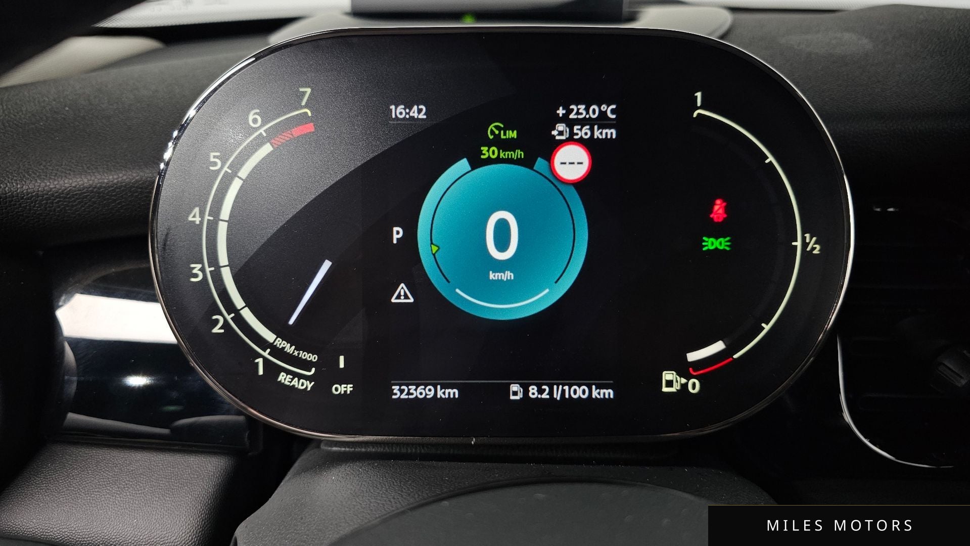 MINI Cooper 2023 — миниатюра 10