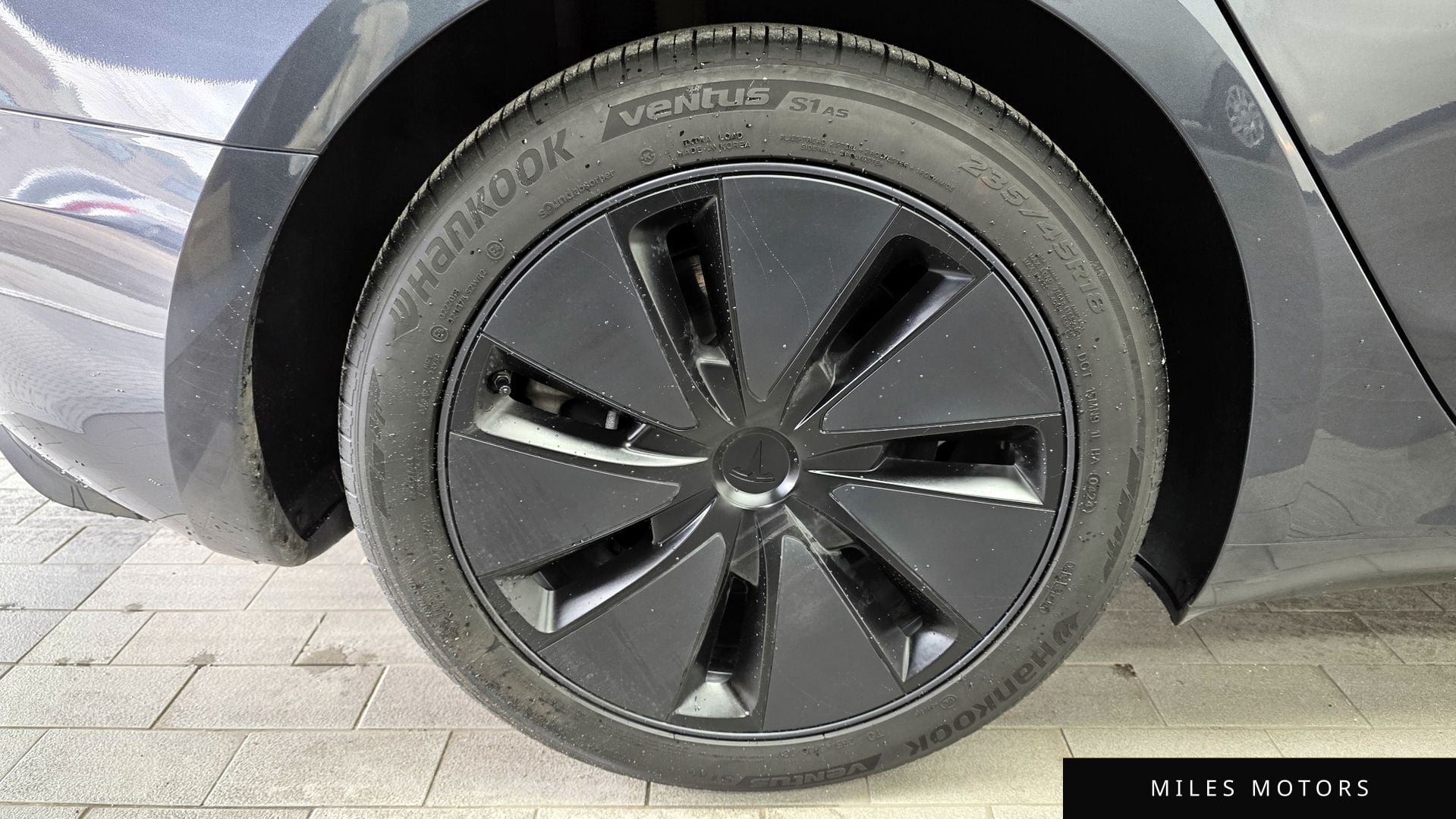 Tesla Model 3 2024 — миниатюра 5