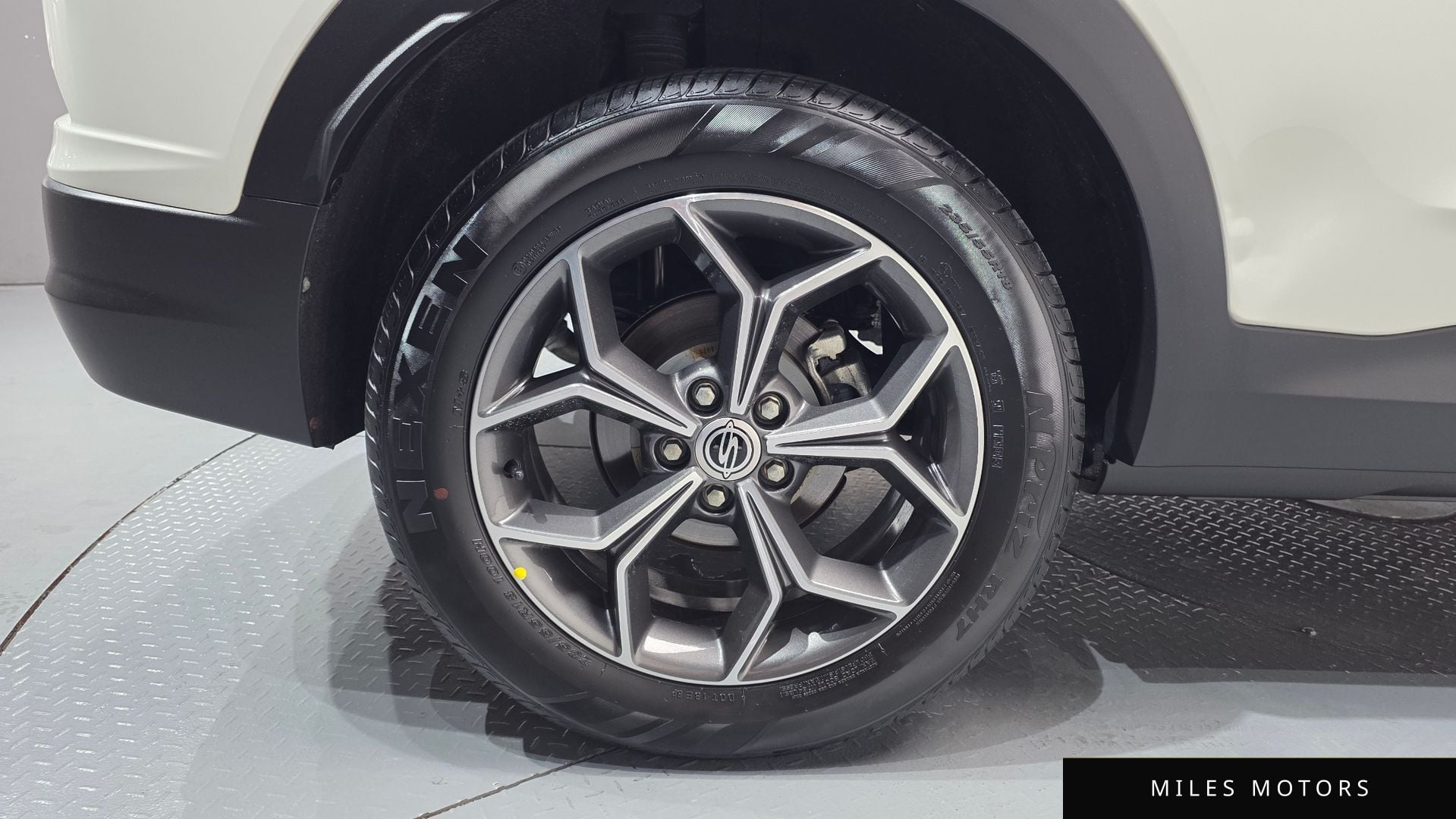 KG Mobility Beautiful Korando 2021 — миниатюра 6