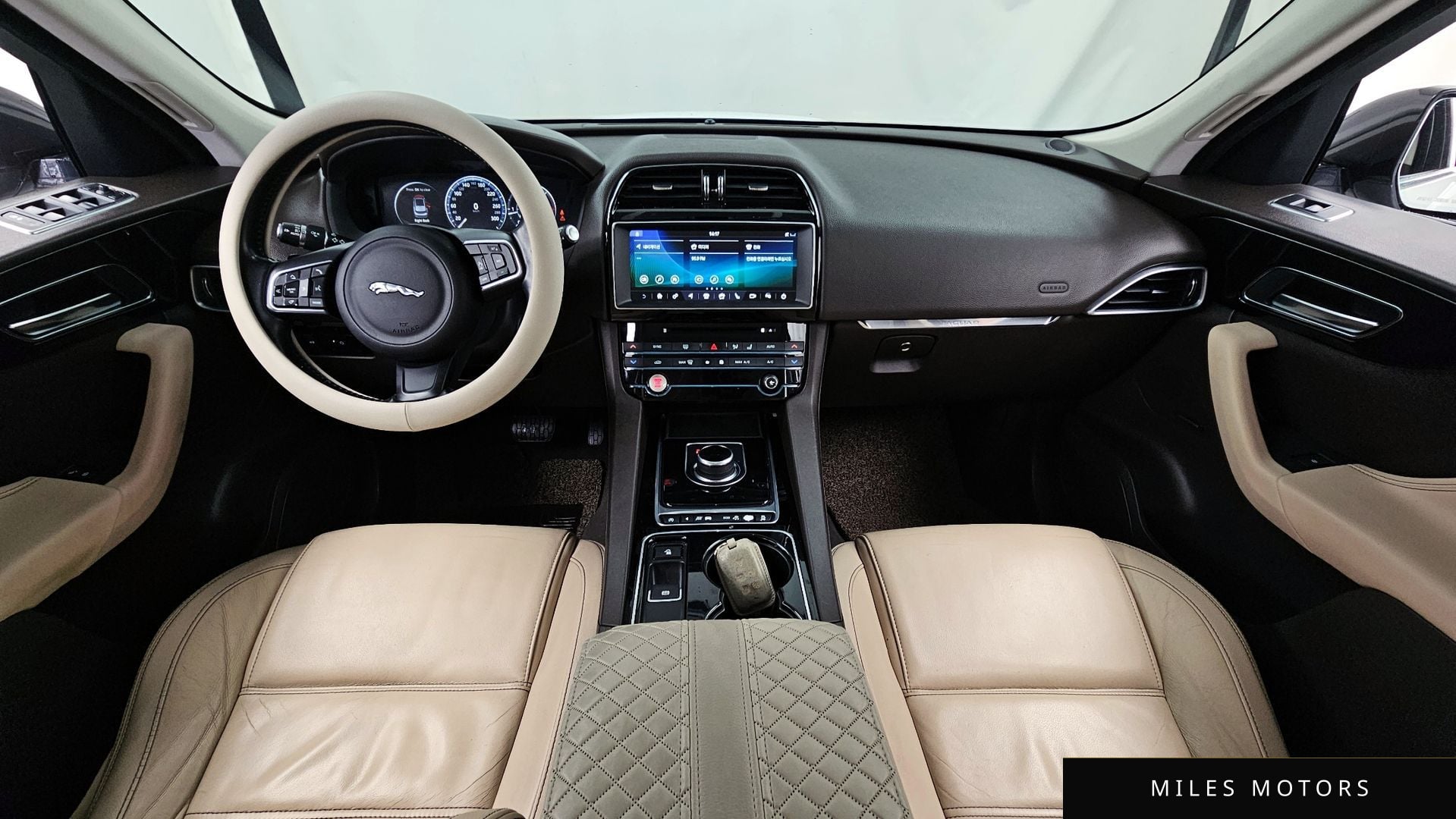 Jaguar F-PACE 2017 — миниатюра 7