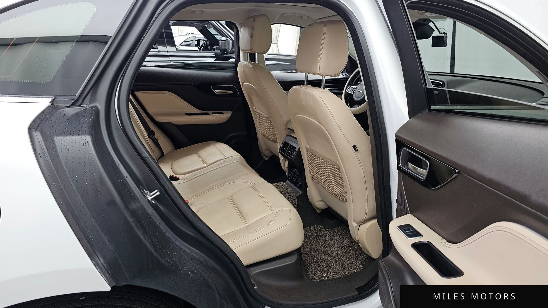 Jaguar F-PACE 2017 — миниатюра 12