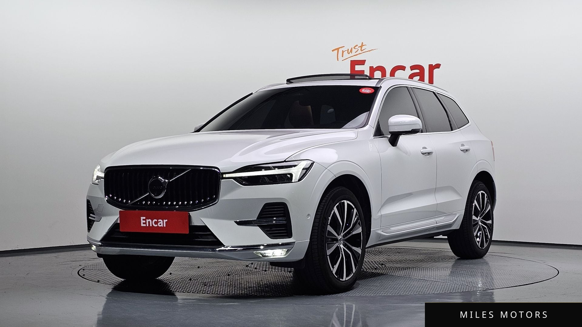 Volvo XC60 2025 — фото 1 из 12