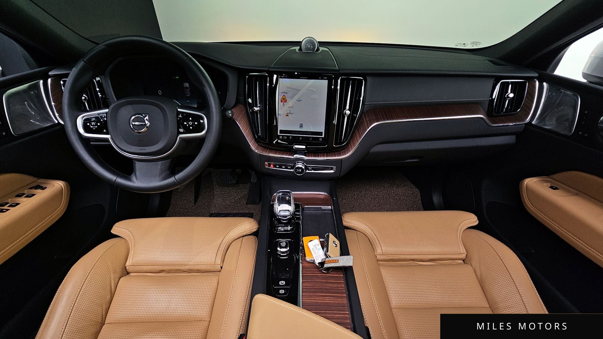 Volvo XC60 2025 — миниатюра 10