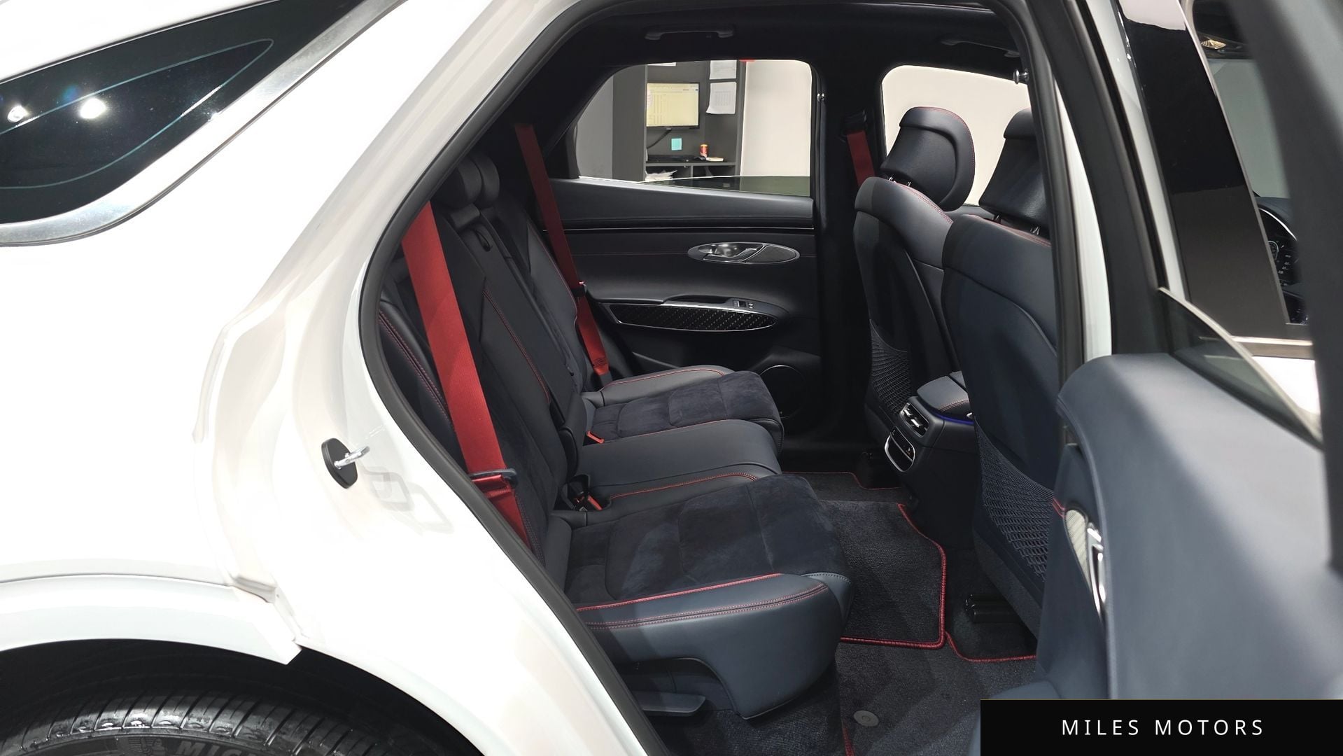 Genesis GV70 2023 — миниатюра 12