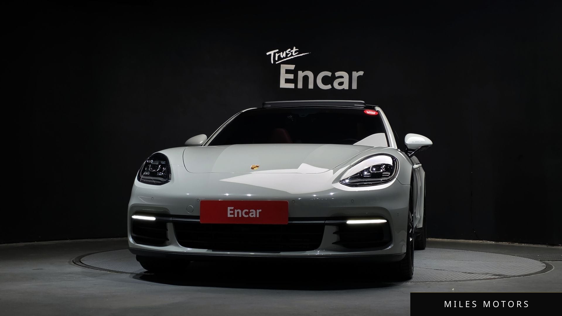 Porsche Panamera 2018 — миниатюра 3