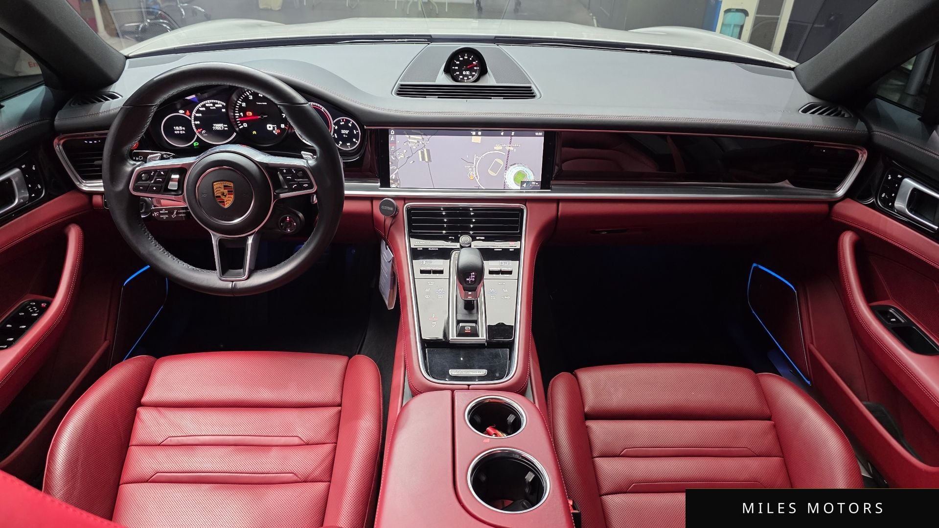Porsche Panamera 2018 — миниатюра 10