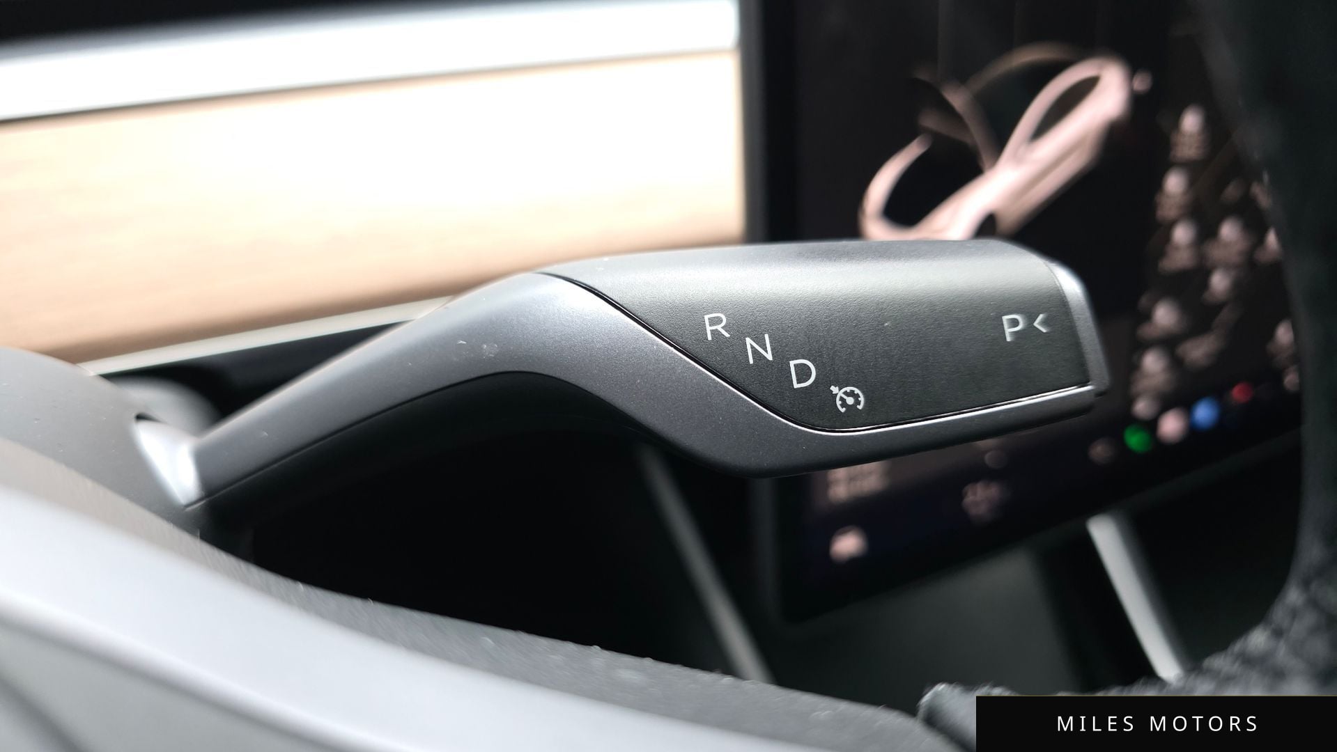 Tesla Model 3 2020 — миниатюра 9