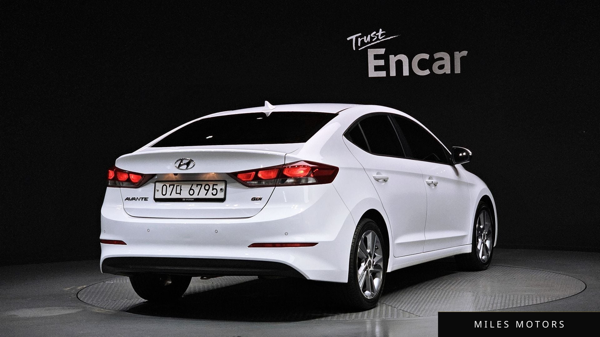 Hyundai AVANTE 2017 — миниатюра 2