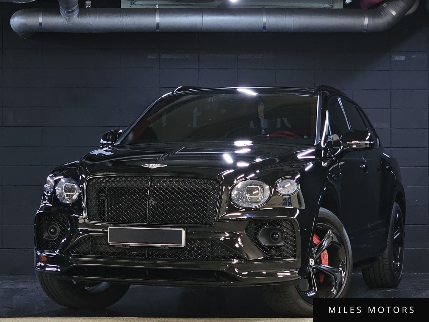 Bentley Bentayga 2022 — фото 1 из 12