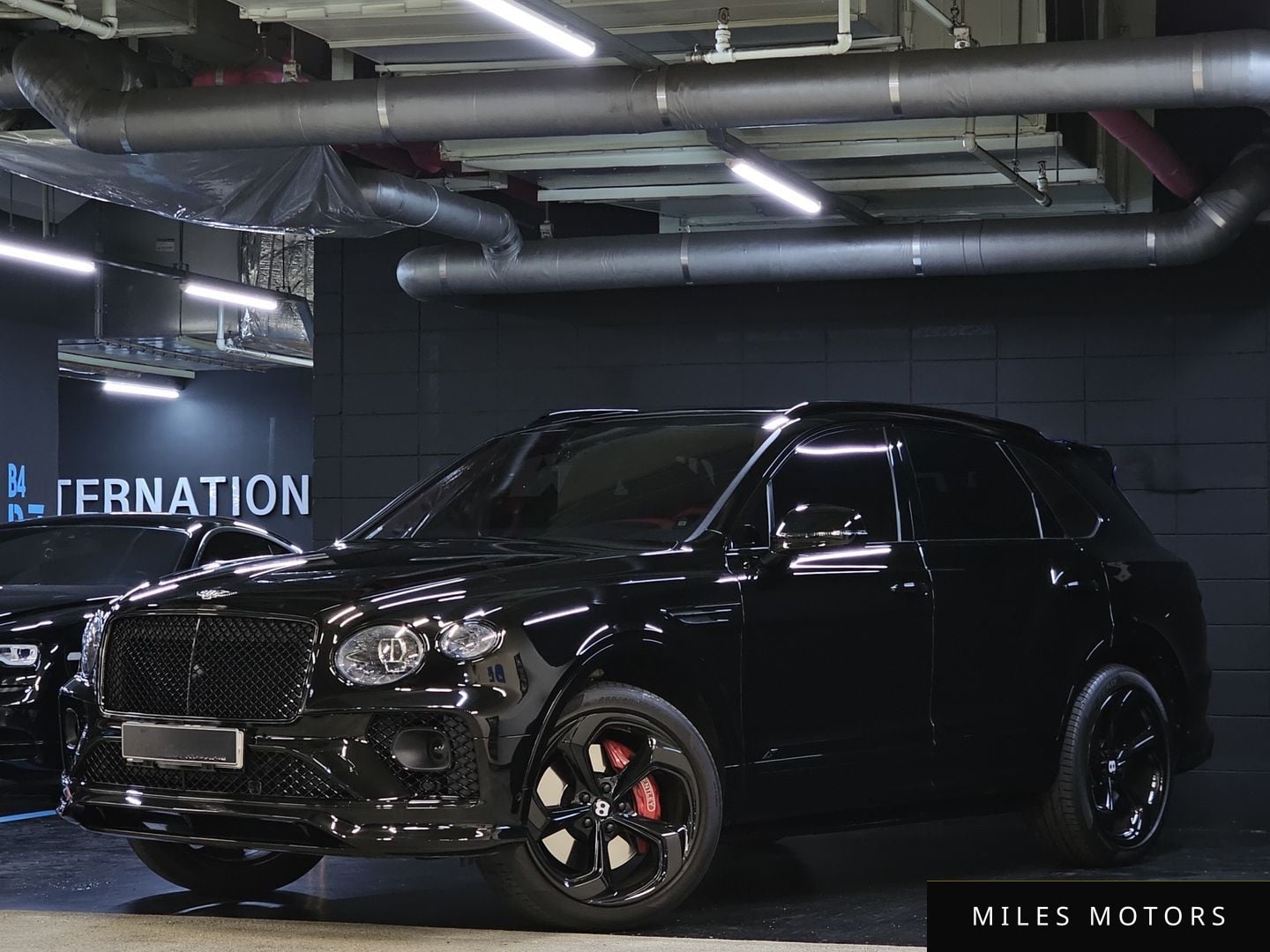 Bentley Bentayga 2022 — миниатюра 2