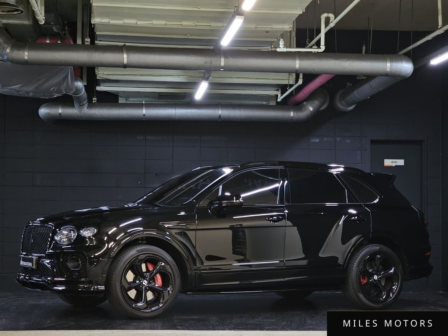 Bentley Bentayga 2022 — миниатюра 3