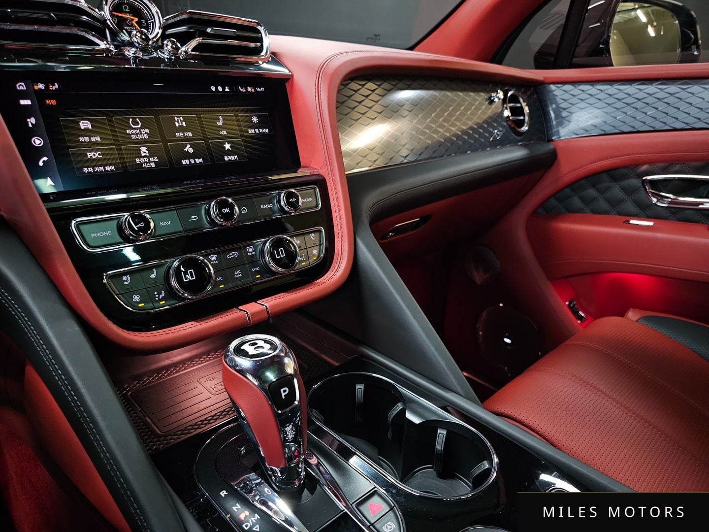 Bentley Bentayga 2022 — миниатюра 12