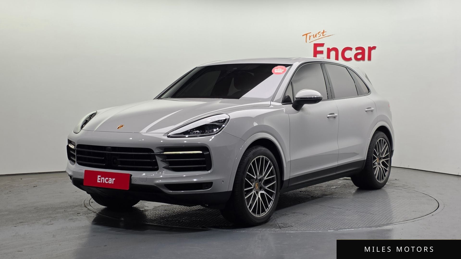 Porsche Cayenne 2023 — фото 1 из 12