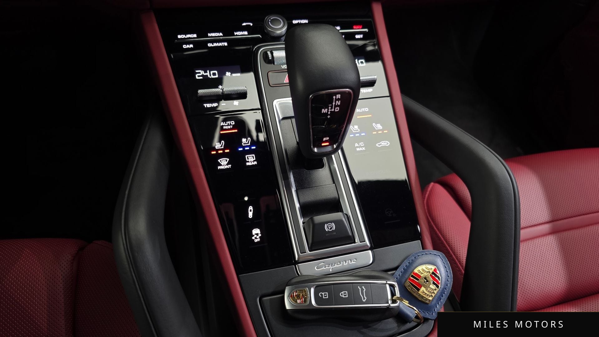 Porsche Cayenne 2023 — миниатюра 9