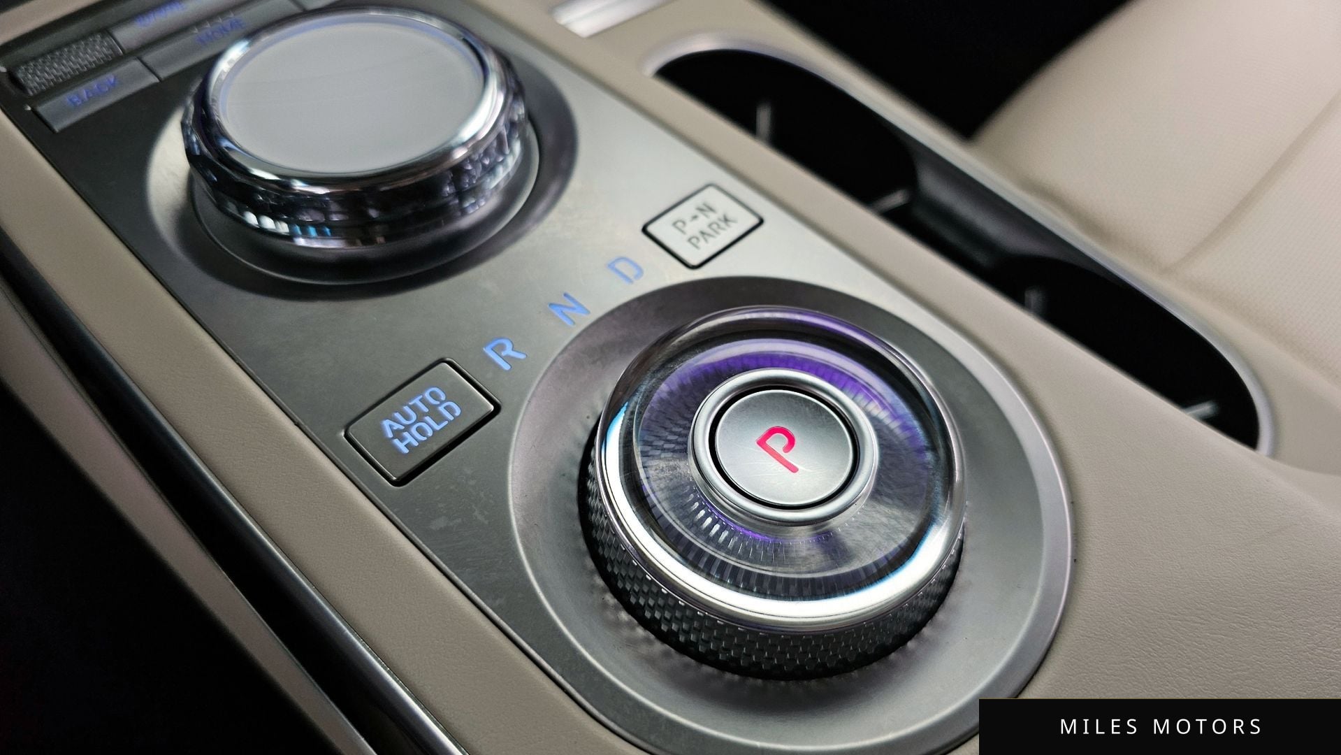 Genesis GV70 2021 — миниатюра 12