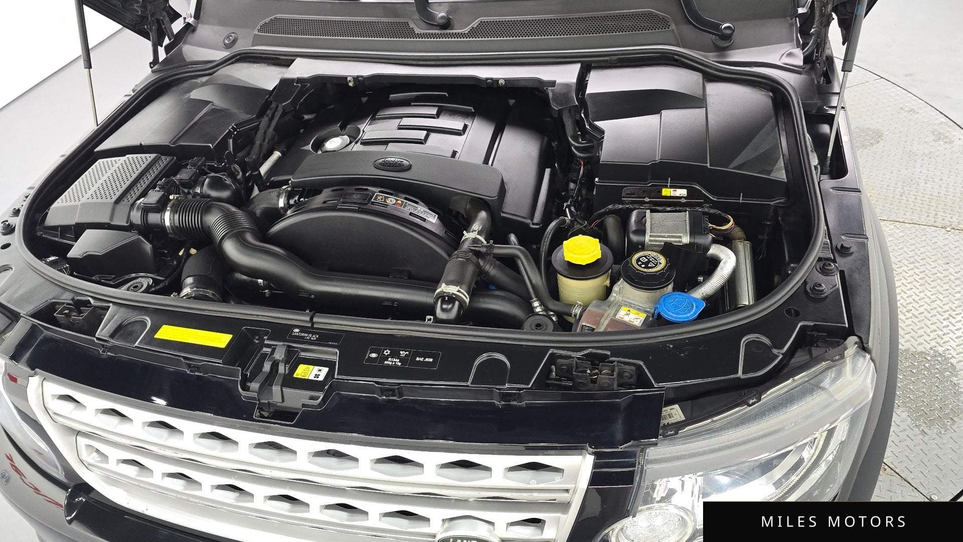 Land Rover Discovery 2016 — миниатюра 6