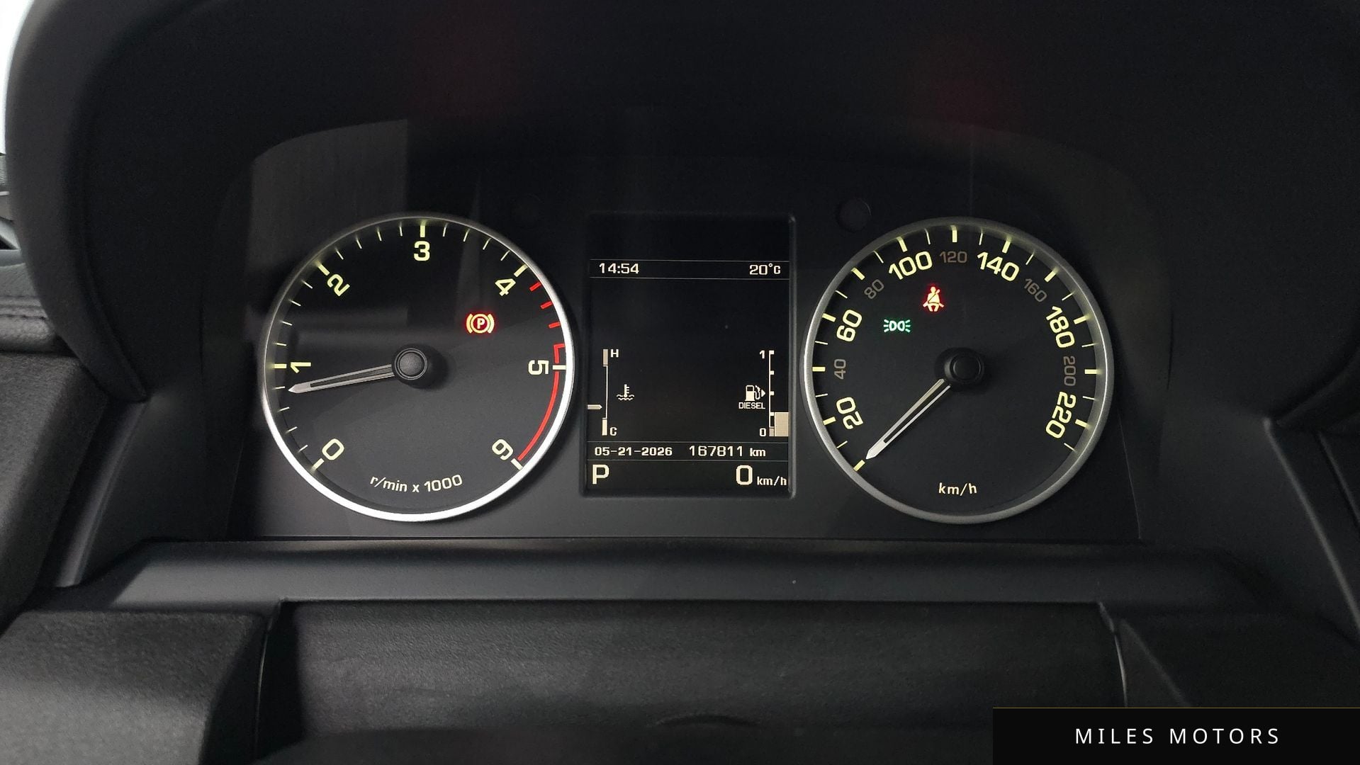 Land Rover Discovery 2016 — миниатюра 8