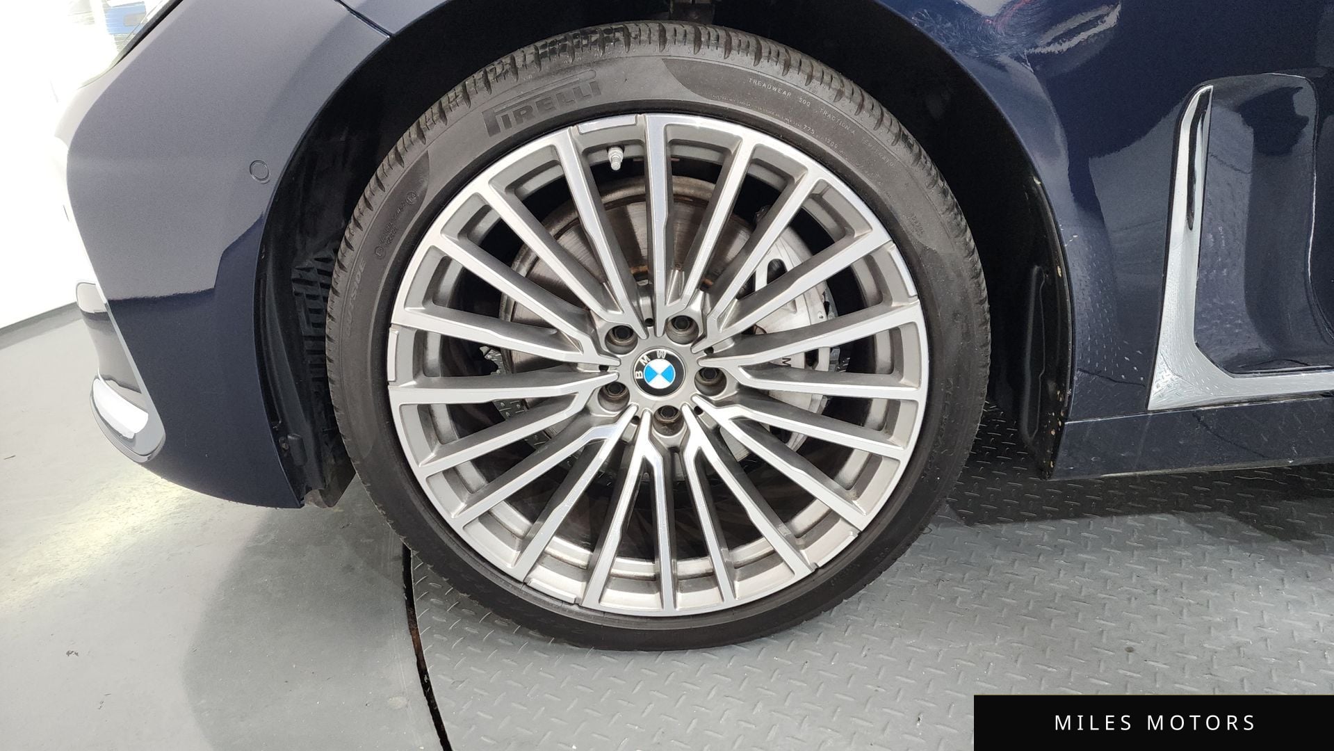 BMW 7 Series (G11) 2020 — миниатюра 5