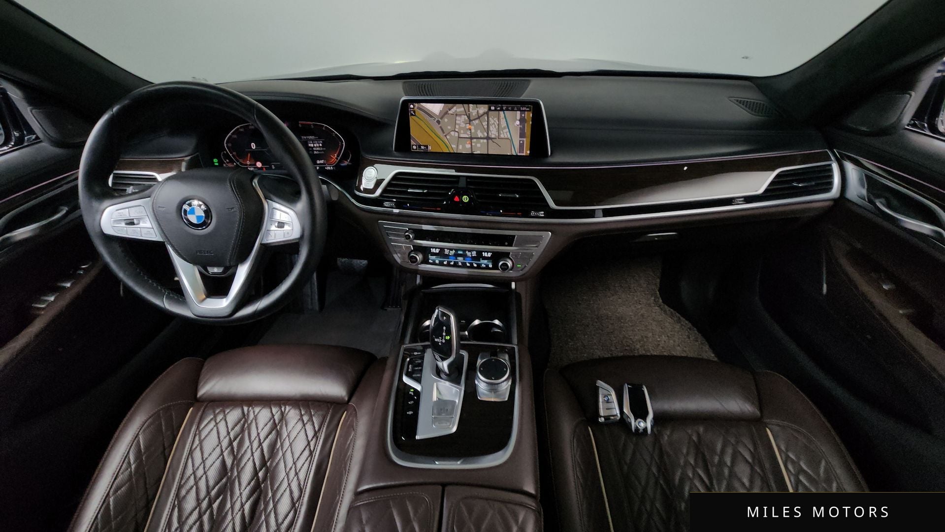 BMW 7 Series (G11) 2020 — миниатюра 7
