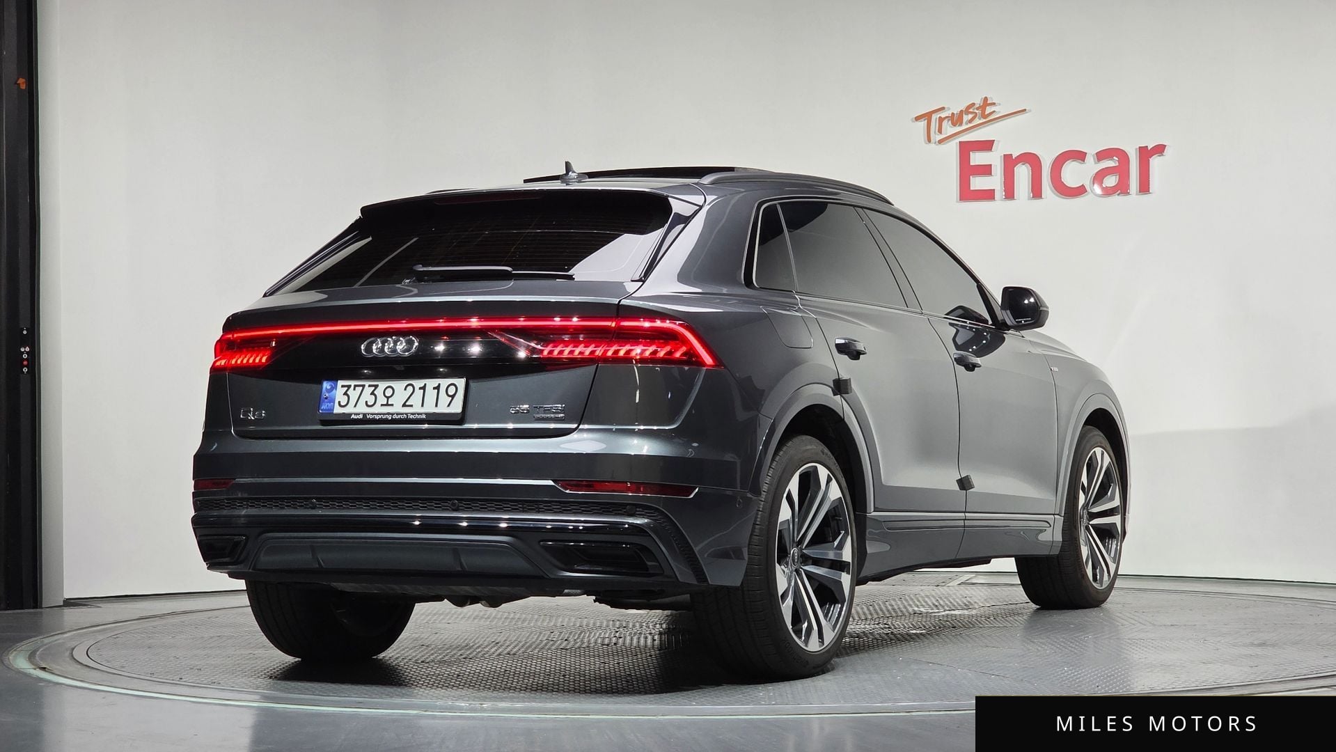 Audi Q8 (4M) 2023 — миниатюра 2