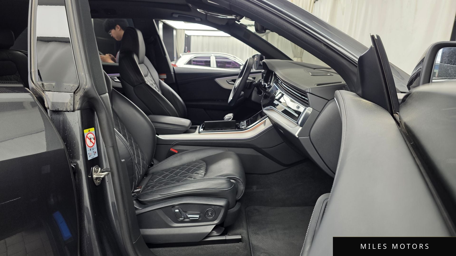 Audi Q8 (4M) 2023 — миниатюра 11