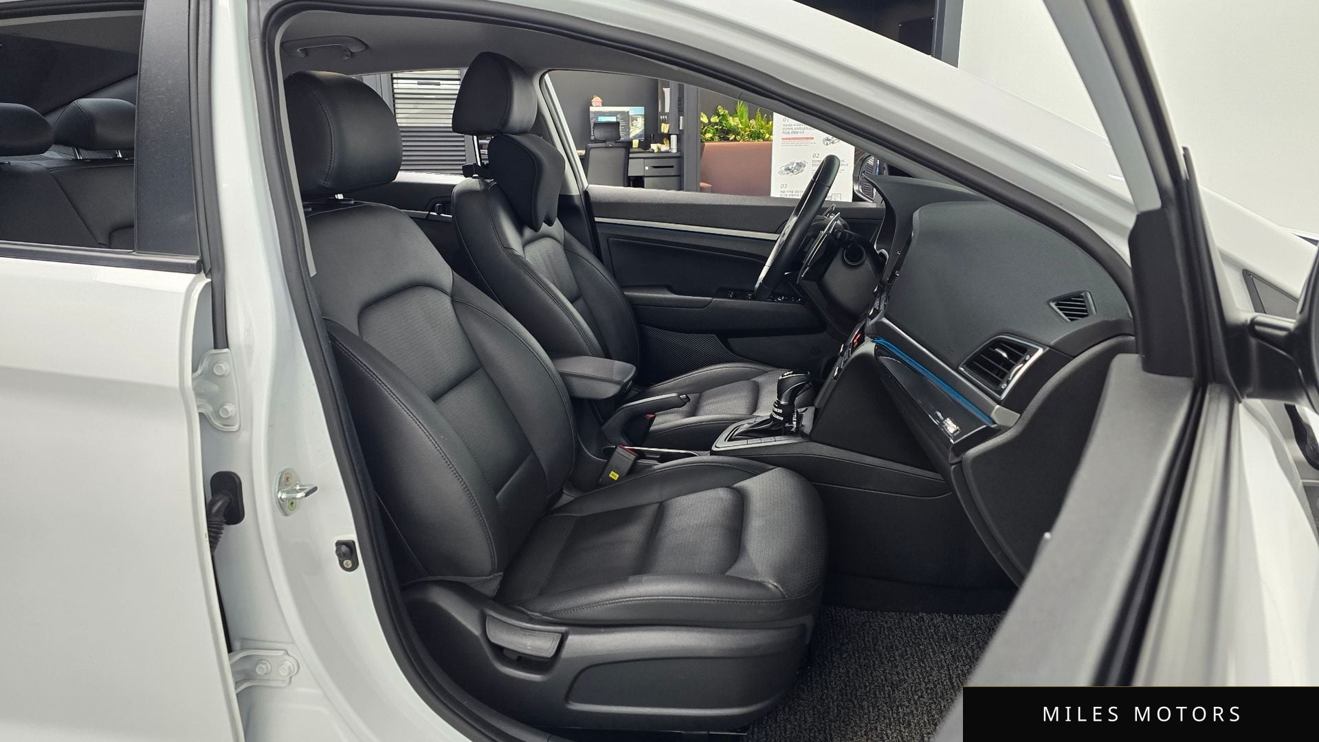 Hyundai AVANTE 2018 — миниатюра 12
