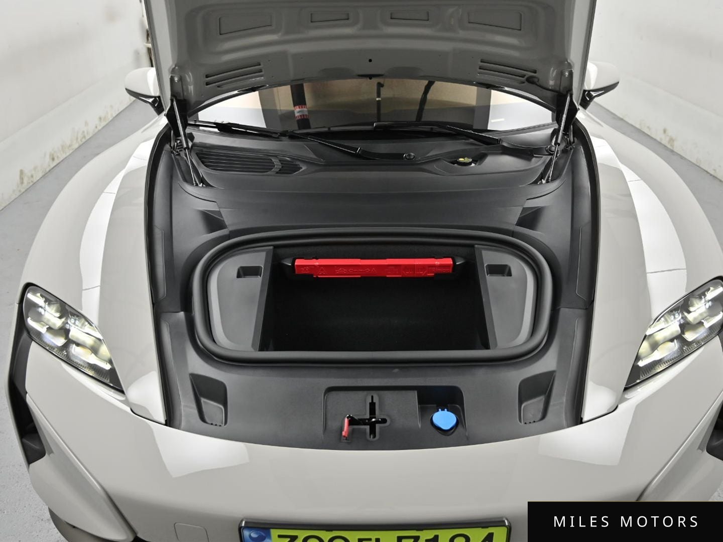 Porsche Taycan 2025 — миниатюра 6