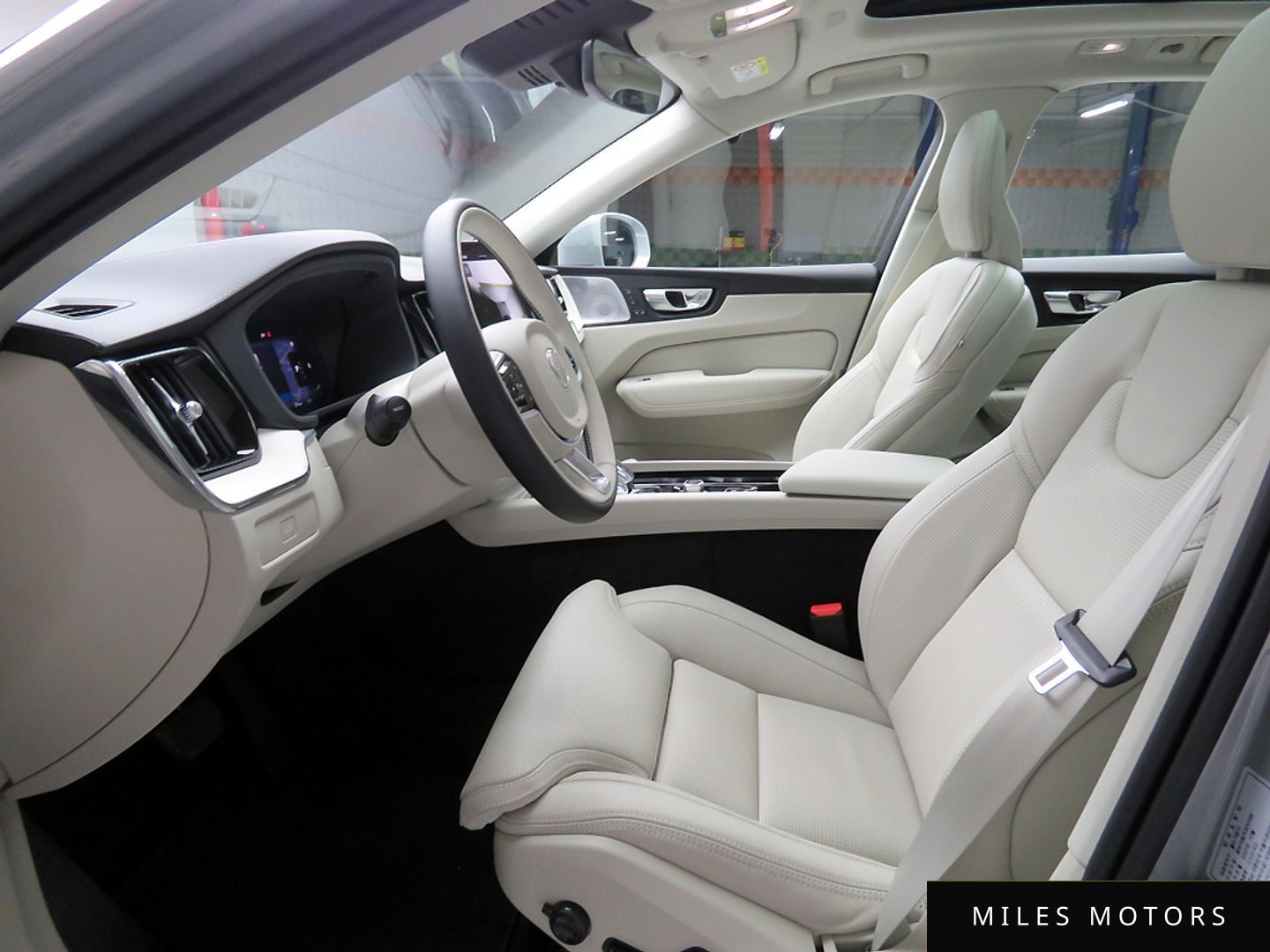Volvo XC60 2026 — миниатюра 8
