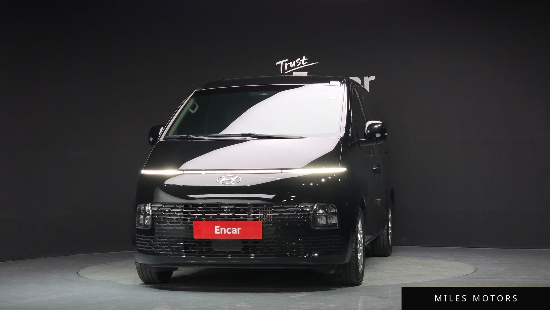 Hyundai Staria 2023 — миниатюра 3