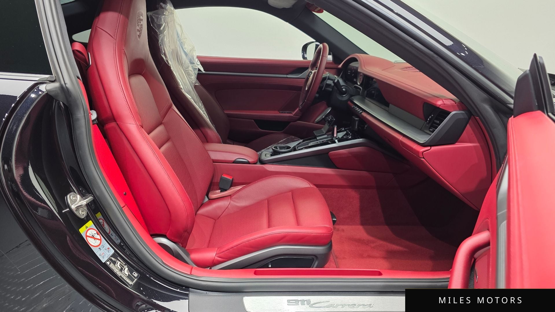 Porsche 911 (992) 2021 — миниатюра 11
