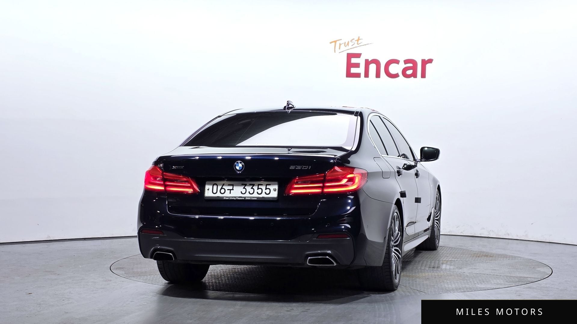 BMW 5 Series (G30) 2019 — миниатюра 4