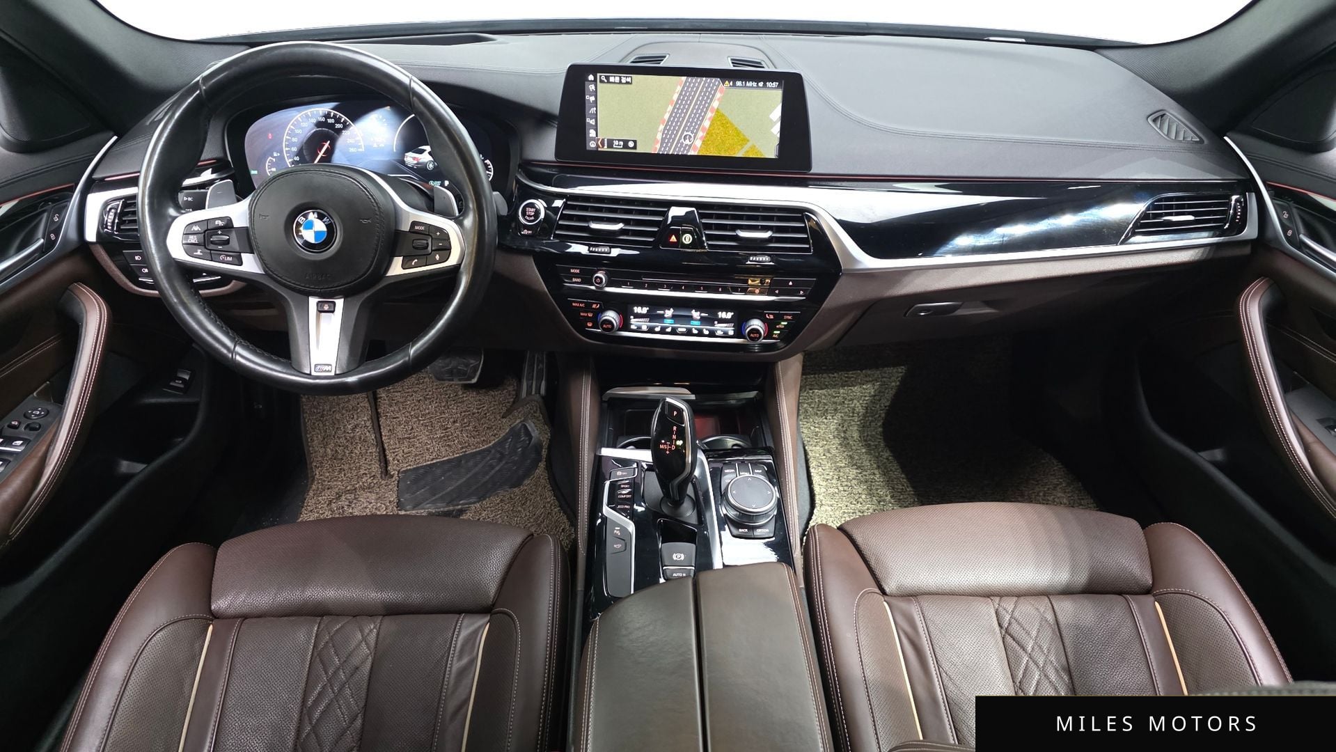 BMW 5 Series (G30) 2019 — миниатюра 7